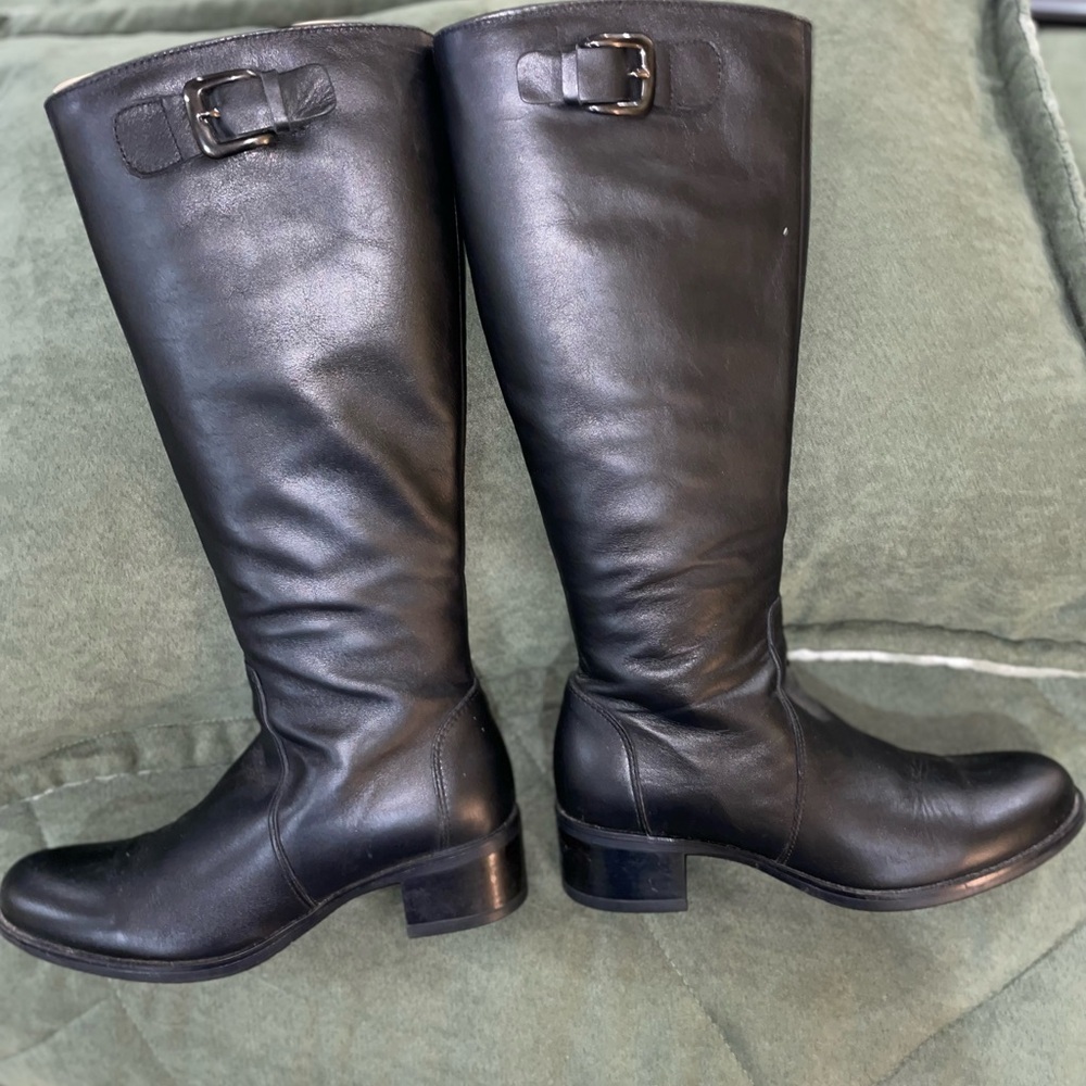 Black Leather Knee-High Boots - Picture 2 of 7